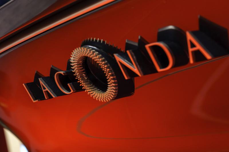  - Aston Martin Lagonda | les photos officielles depuis le salon de Genève